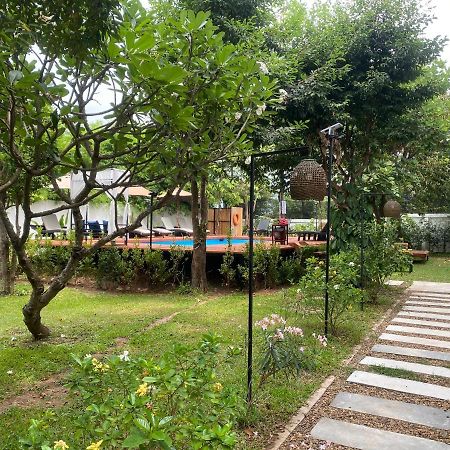 The Riviera Champasak Ξενοδοχείο Εξωτερικό φωτογραφία