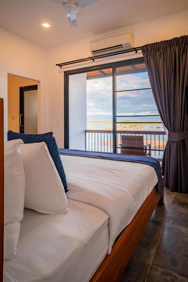 The Riviera Champasak Ξενοδοχείο Εξωτερικό φωτογραφία